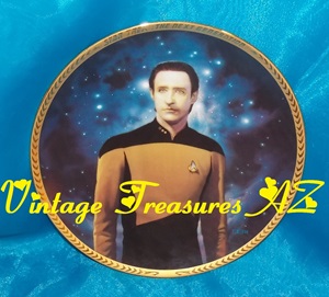 Image for  Star Trek The Next Generation Lieutenant Data Plate Limited Edition Thomas Blackshear II Hamilton Collection STTNG 5th Anniversary Commemorative Series 1993 Porcelain 23K Gold     ***USPS PRIORITY MAIL SHIPPING INCLUDED – DOMESTIC ORDERS ONLY!***